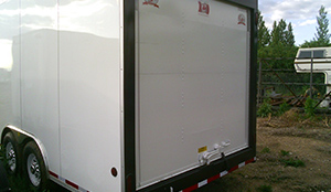 enclosed-rear-door-trailer