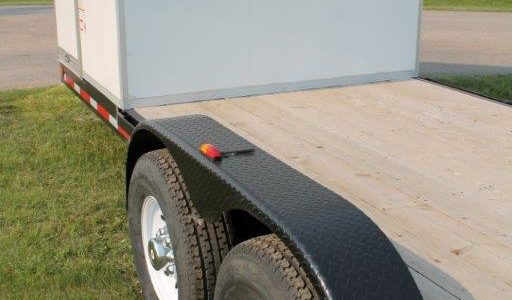 Flat deck trailer fenders